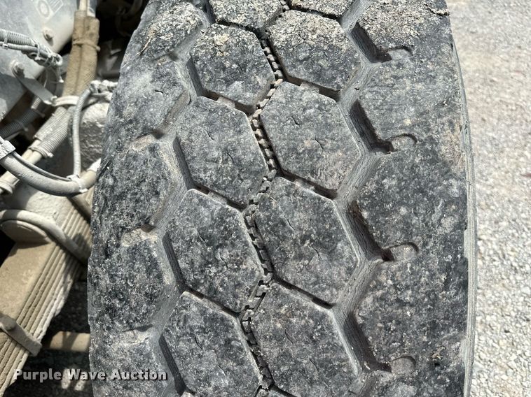 image for item DS4245 2001 Kenworth ready mix truck