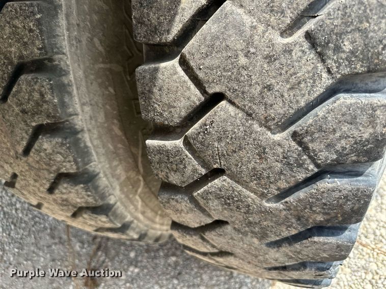 image for item DS4245 2001 Kenworth ready mix truck