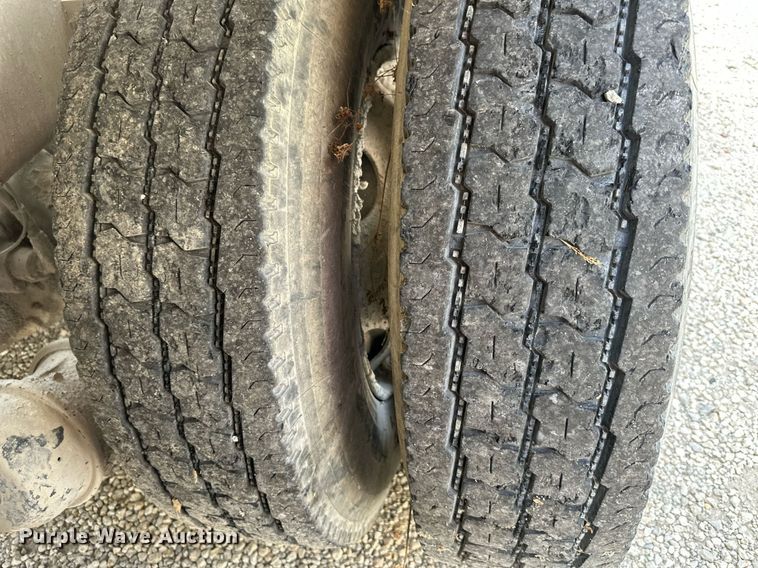 image for item DS4245 2001 Kenworth ready mix truck