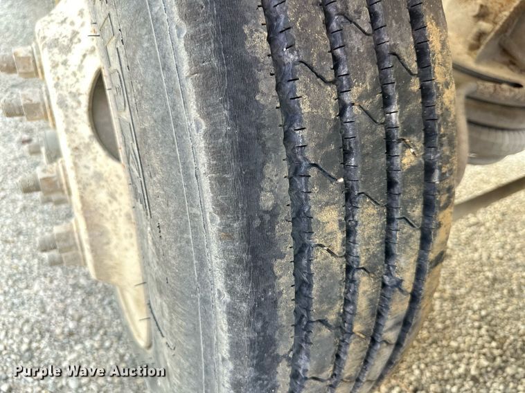 image for item DS4245 2001 Kenworth ready mix truck