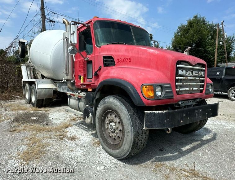 image for item DS4246 2005 Mack CV713 ready mix truck