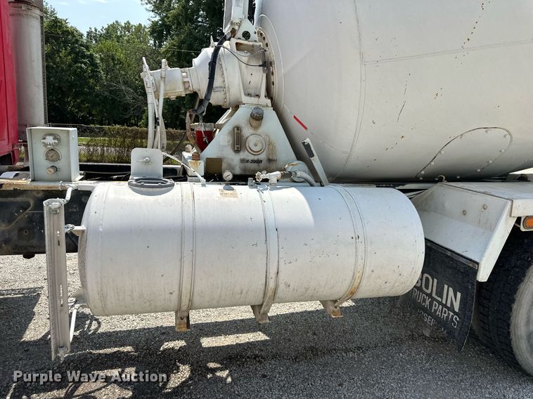 image for item DS4246 2005 Mack CV713 ready mix truck