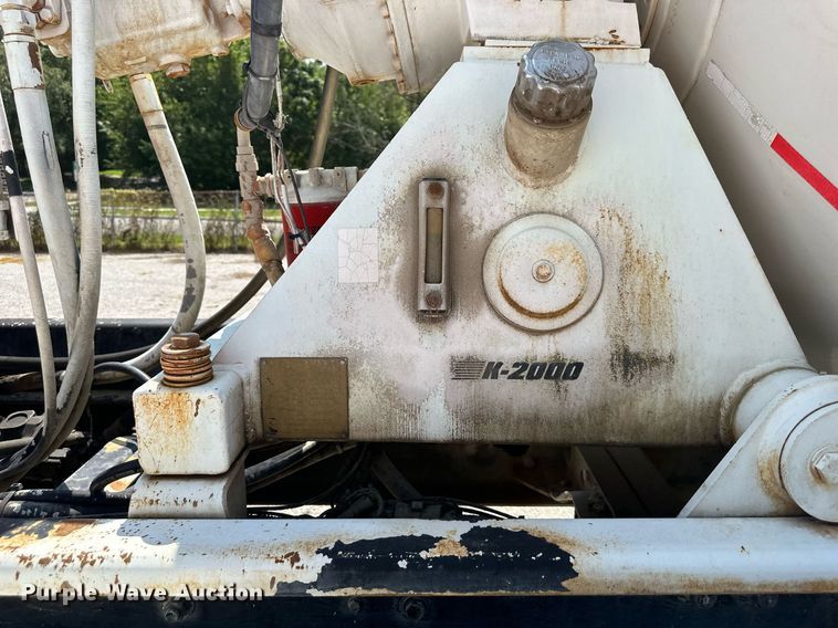 image for item DS4246 2005 Mack CV713 ready mix truck