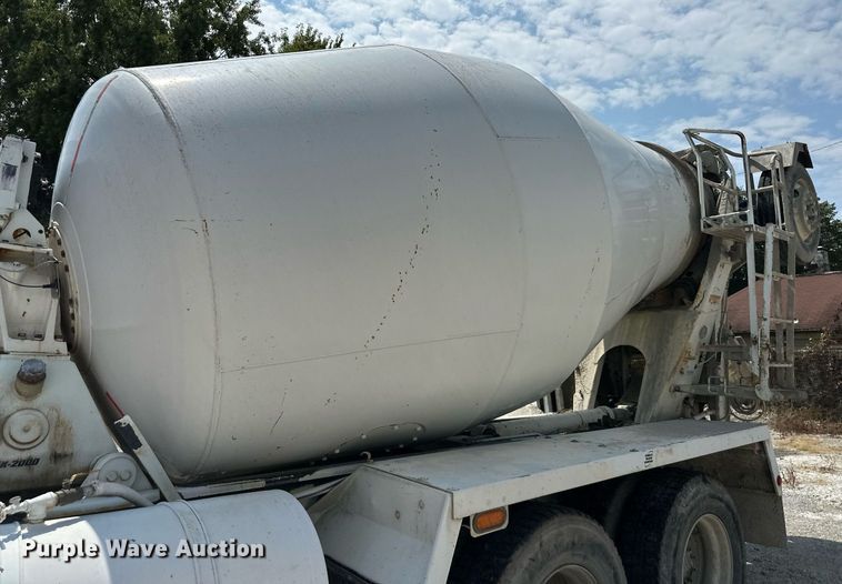 image for item DS4246 2005 Mack CV713 ready mix truck