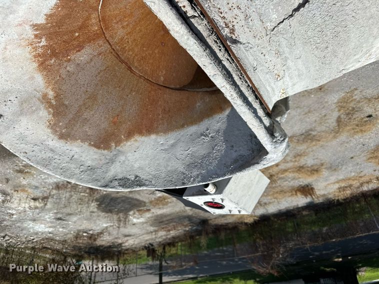 image for item DS4246 2005 Mack CV713 ready mix truck