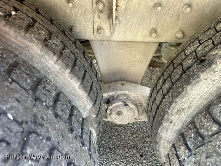 image for item DS4246 2005 Mack CV713 ready mix truck