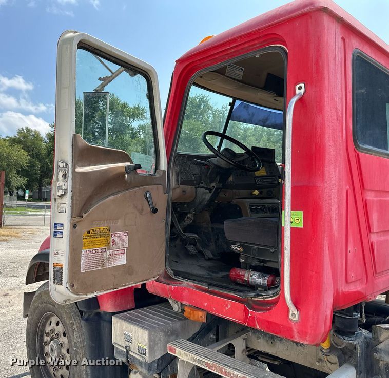 image for item DS4246 2005 Mack CV713 ready mix truck