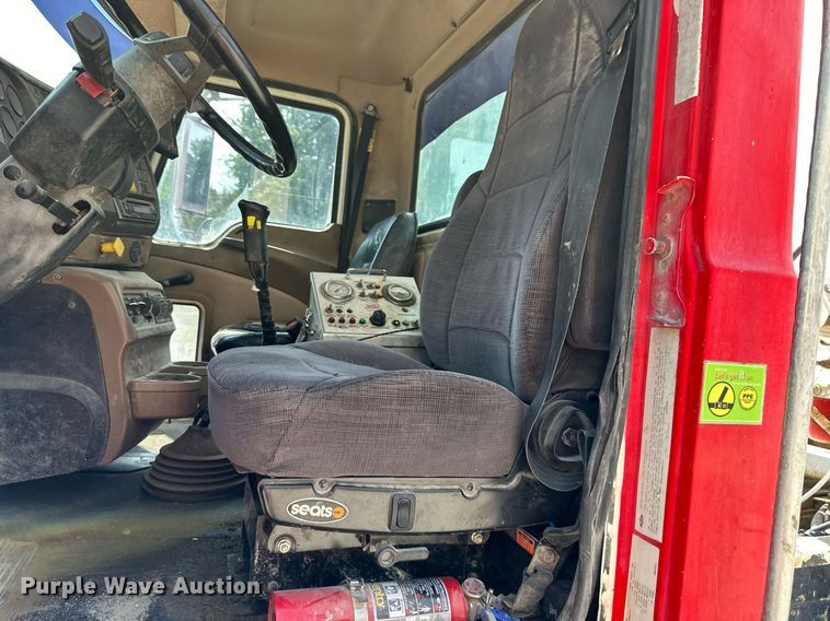 image for item DS4246 2005 Mack CV713 ready mix truck