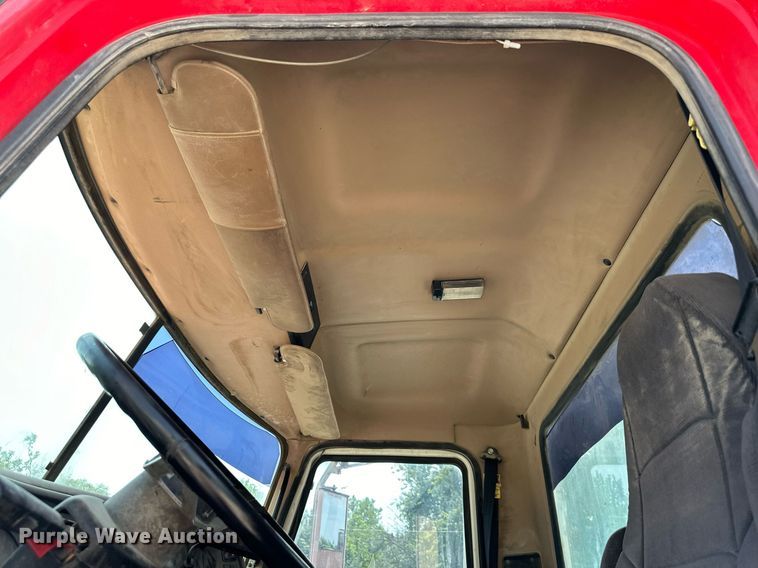 image for item DS4246 2005 Mack CV713 ready mix truck