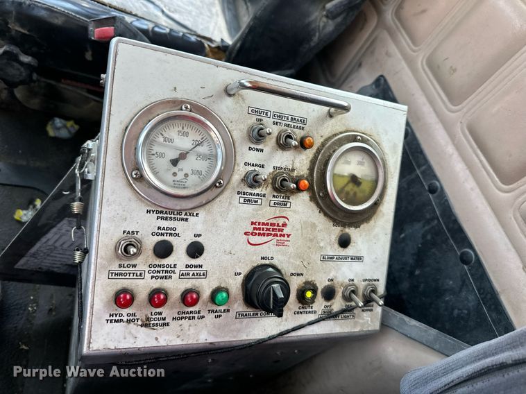 image for item DS4246 2005 Mack CV713 ready mix truck