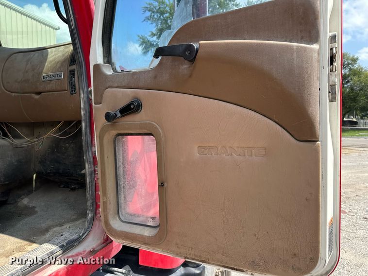 image for item DS4246 2005 Mack CV713 ready mix truck