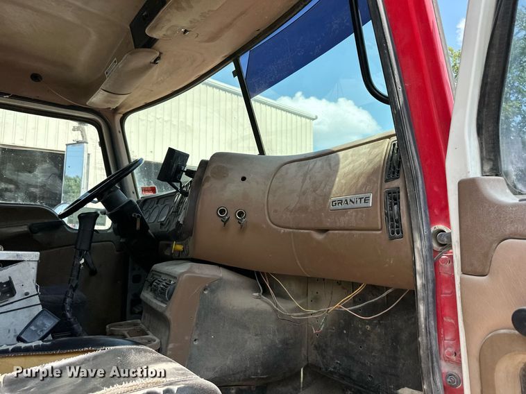 image for item DS4246 2005 Mack CV713 ready mix truck