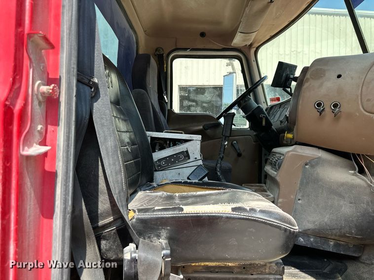 image for item DS4246 2005 Mack CV713 ready mix truck