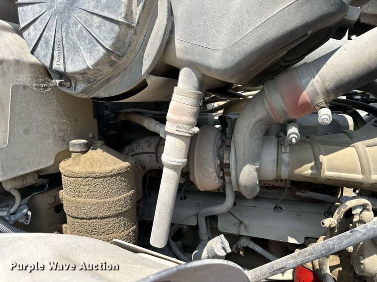 image for item DS4246 2005 Mack CV713 ready mix truck