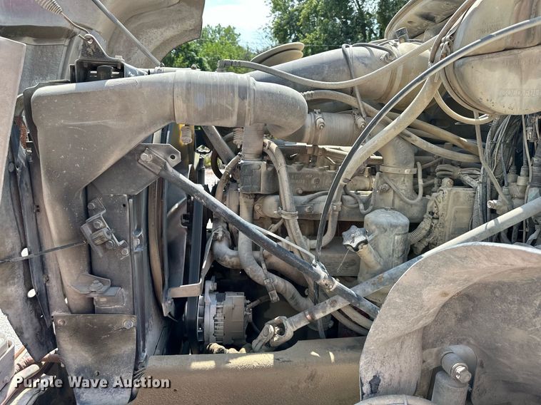 image for item DS4246 2005 Mack CV713 ready mix truck