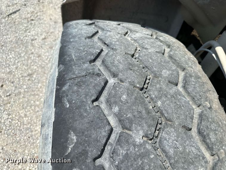 image for item DS4246 2005 Mack CV713 ready mix truck