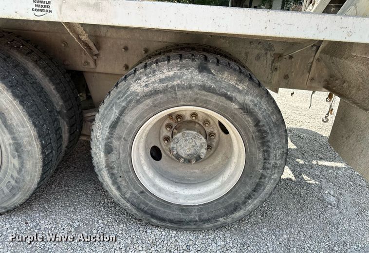 image for item DS4246 2005 Mack CV713 ready mix truck