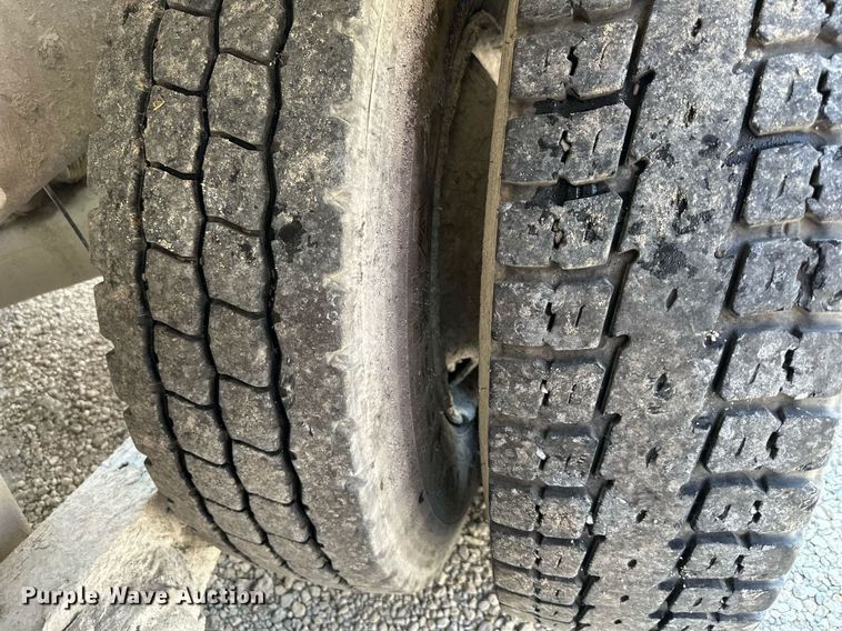 image for item DS4246 2005 Mack CV713 ready mix truck