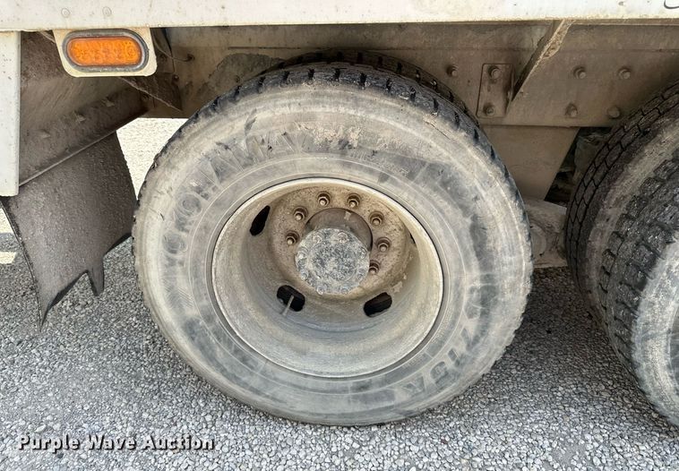 image for item DS4246 2005 Mack CV713 ready mix truck