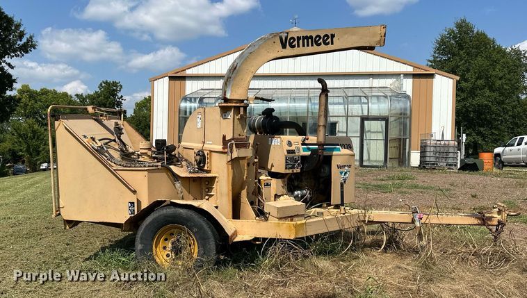 image for item DS4247 Vermeer  BC1230 wood chipper