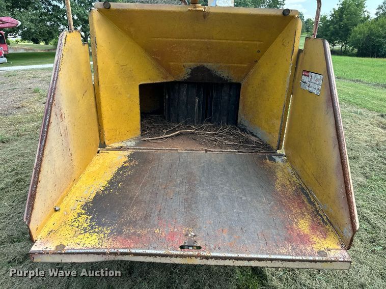 image for item DS4247 Vermeer  BC1230 wood chipper
