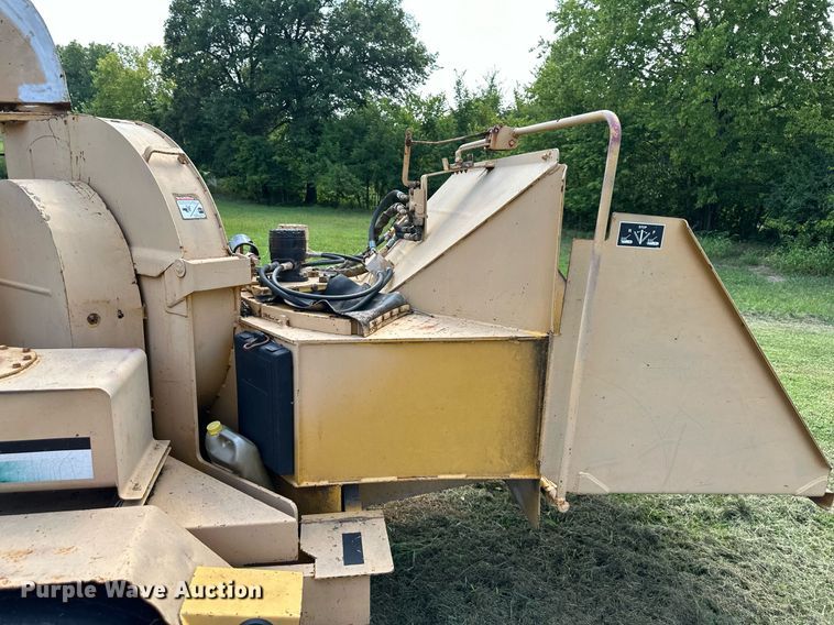 image for item DS4247 Vermeer  BC1230 wood chipper
