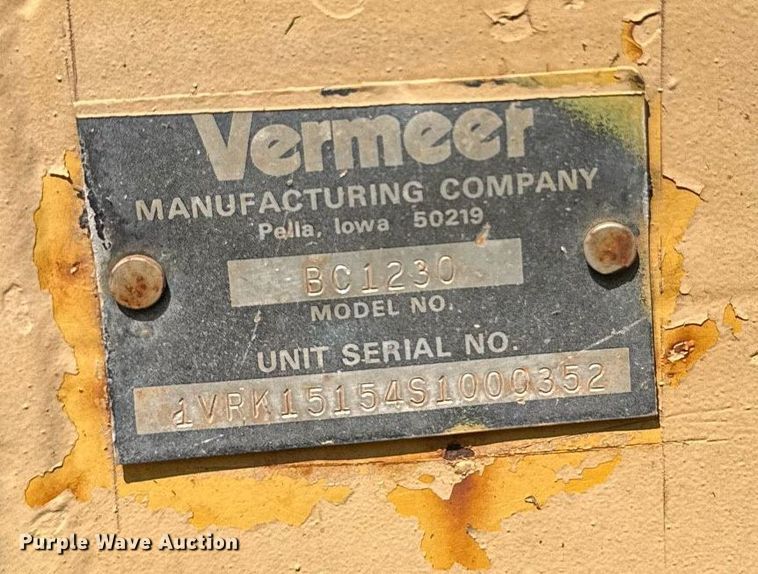 image for item DS4247 Vermeer  BC1230 wood chipper