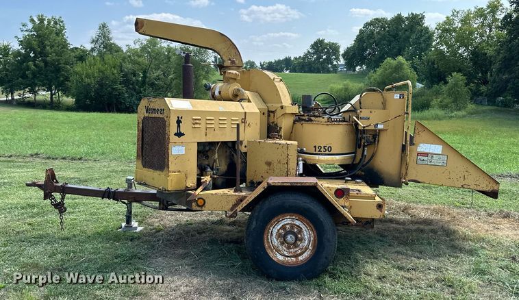 image for item DS4248 Vermeer 1250 wood chipper