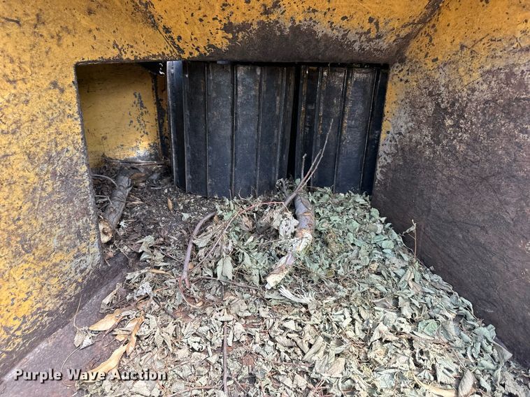 image for item DS4248 Vermeer 1250 wood chipper