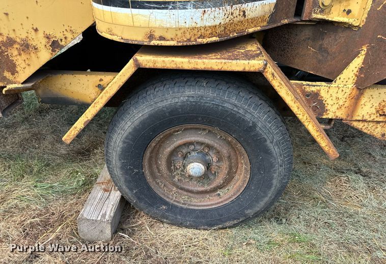 image for item DS4248 Vermeer 1250 wood chipper