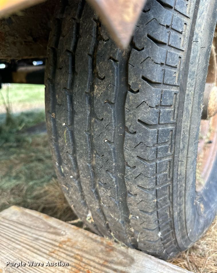 image for item DS4248 Vermeer 1250 wood chipper