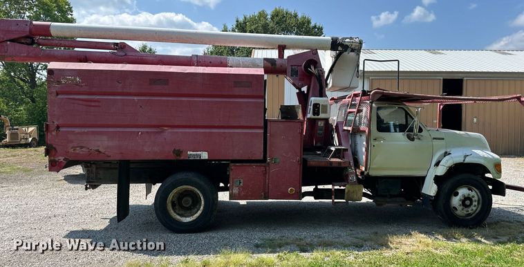 image for item DS4249 1998 Ford F800 bucket truck
