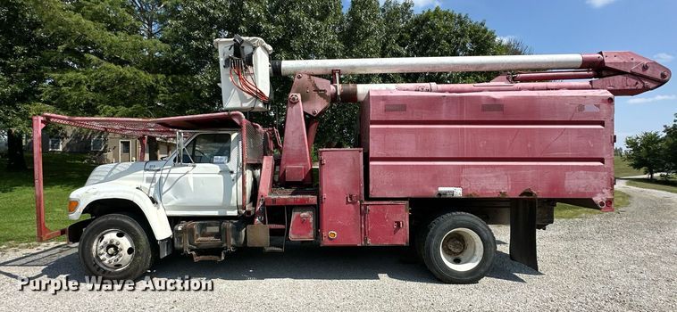 image for item DS4249 1998 Ford F800 bucket truck