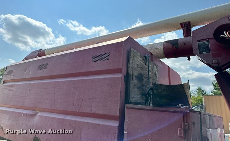 image for item DS4249 1998 Ford F800 bucket truck