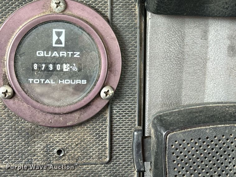 image for item DS4249 1998 Ford F800 bucket truck