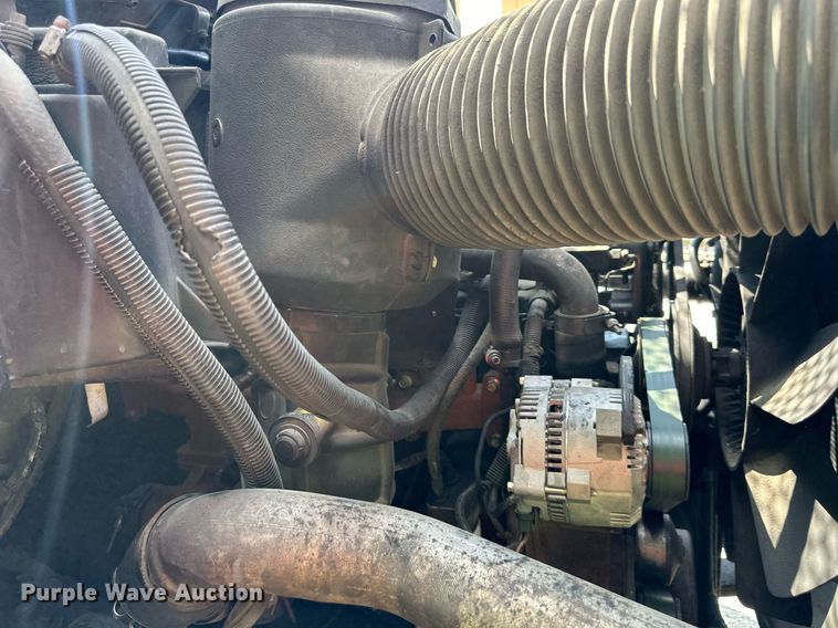 image for item DS4249 1998 Ford F800 bucket truck