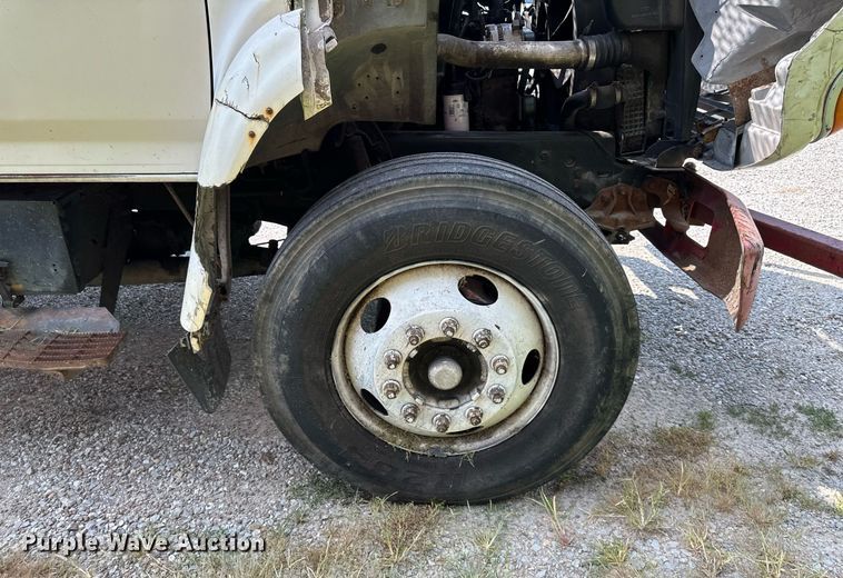 image for item DS4249 1998 Ford F800 bucket truck