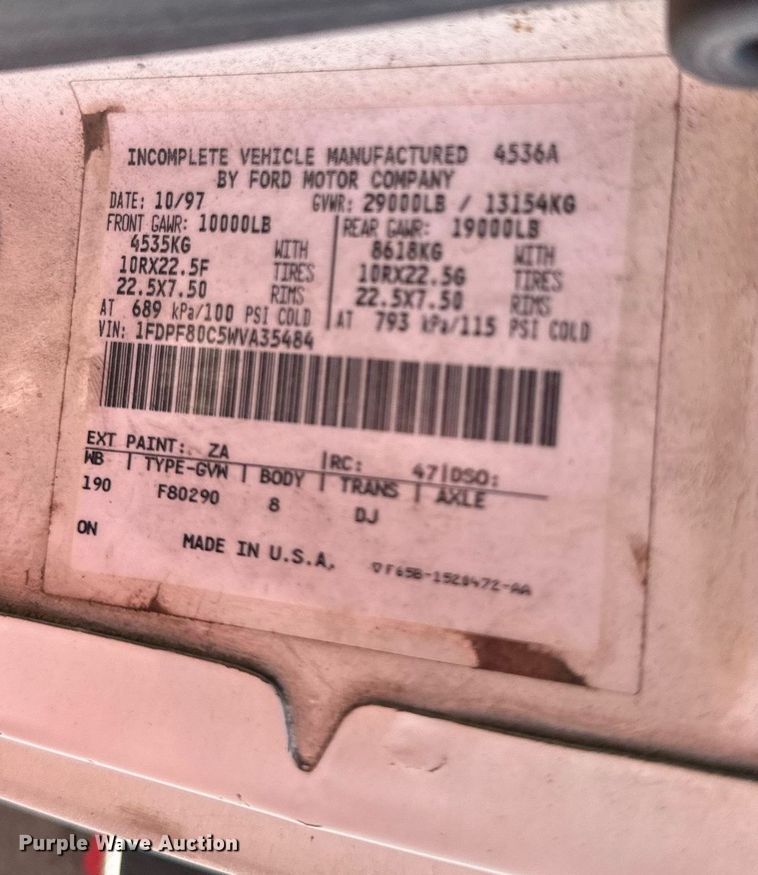 image for item DS4249 1998 Ford F800 bucket truck