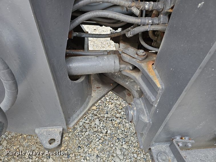 image for item DS4682 2014 Komatsu WA270-7 wheel loader