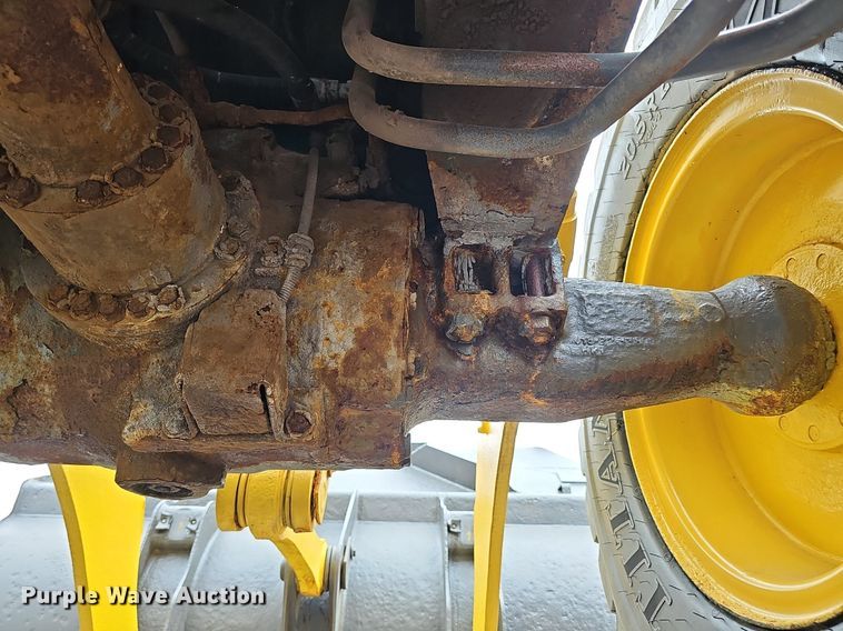 image for item DS4682 2014 Komatsu WA270-7 wheel loader