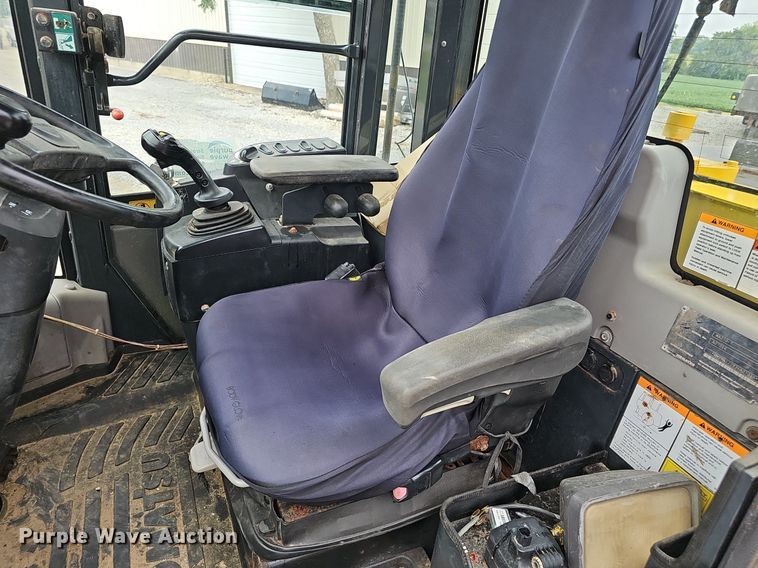 image for item DS4682 2014 Komatsu WA270-7 wheel loader