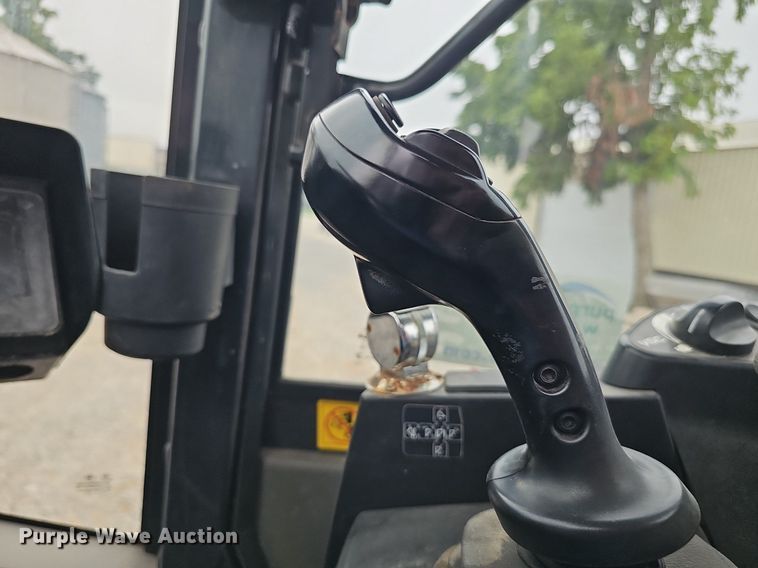 image for item DS4682 2014 Komatsu WA270-7 wheel loader