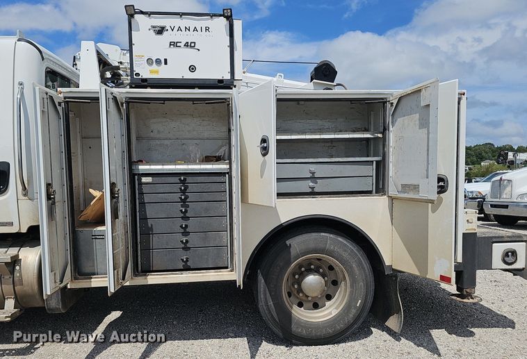 image for item DS4702 2012 Freightliner Business Class M2 crane truck