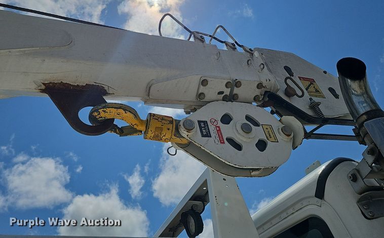 image for item DS4702 2012 Freightliner Business Class M2 crane truck