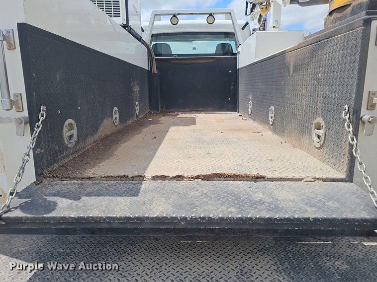 image for item DS4702 2012 Freightliner Business Class M2 crane truck