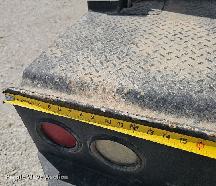 image for item DS4702 2012 Freightliner Business Class M2 crane truck