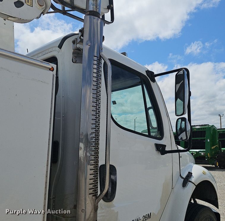 image for item DS4702 2012 Freightliner Business Class M2 crane truck