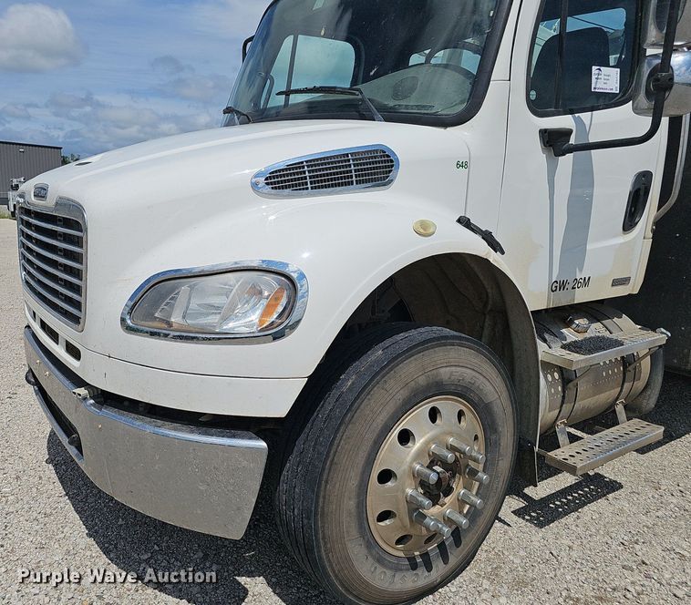 image for item DS4702 2012 Freightliner Business Class M2 crane truck