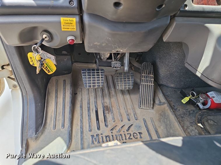 image for item DS4702 2012 Freightliner Business Class M2 crane truck