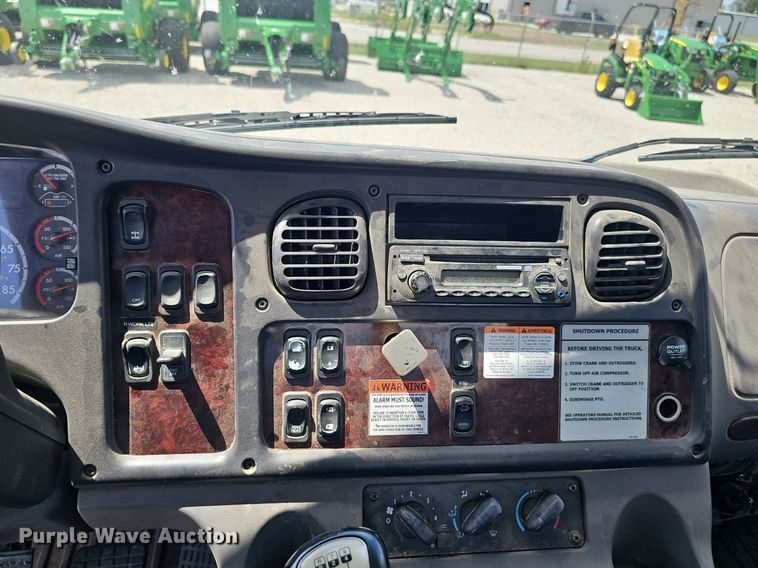 image for item DS4702 2012 Freightliner Business Class M2 crane truck